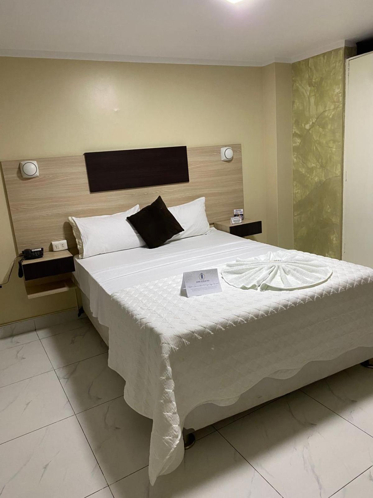 Hotel Jose Ignacio Chepén Eksteriør bilde