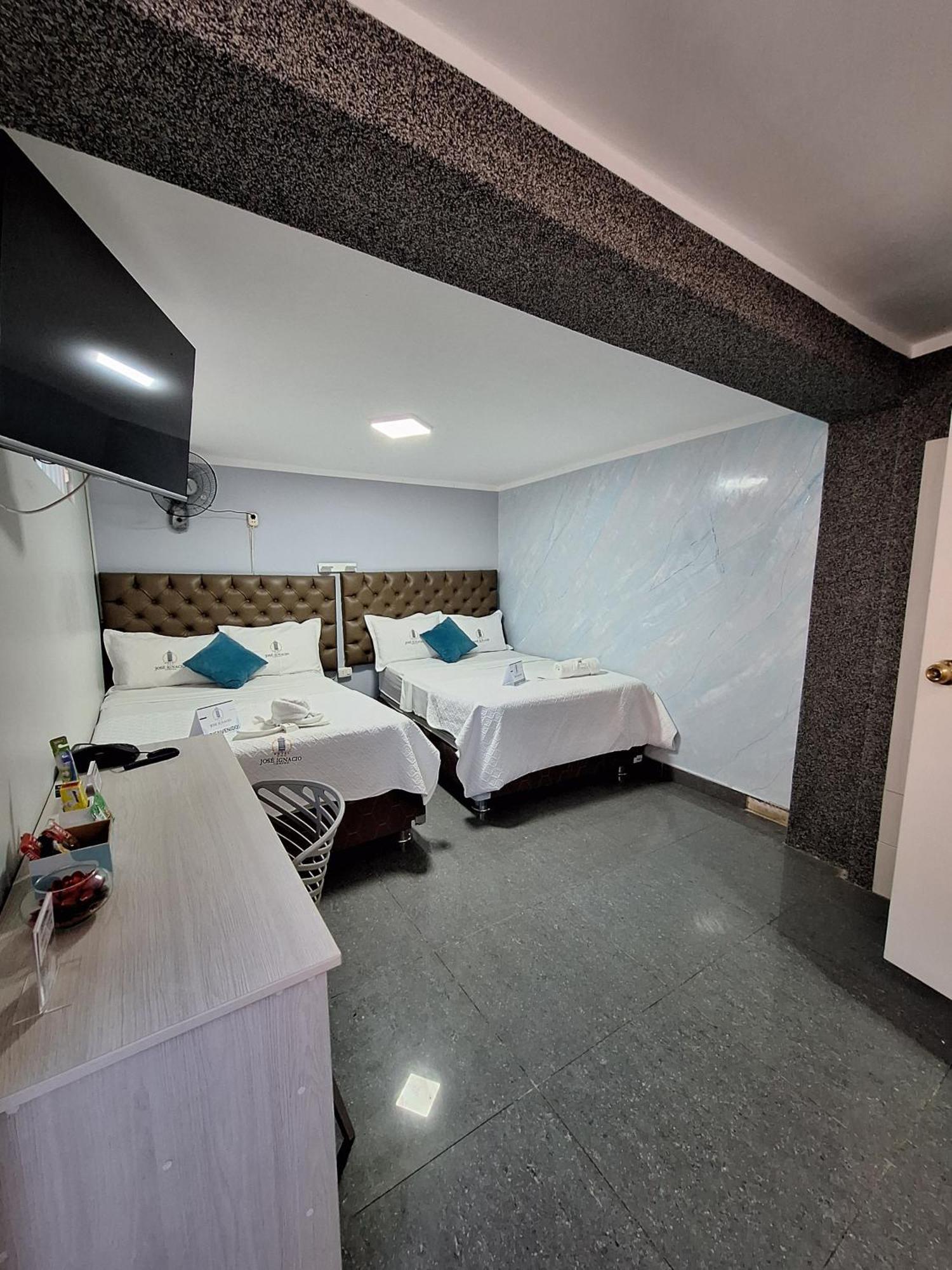 Hotel Jose Ignacio Chepén Eksteriør bilde