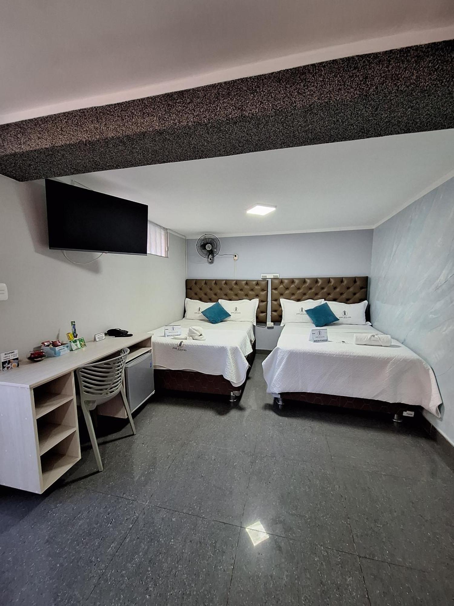 Hotel Jose Ignacio Chepén Eksteriør bilde